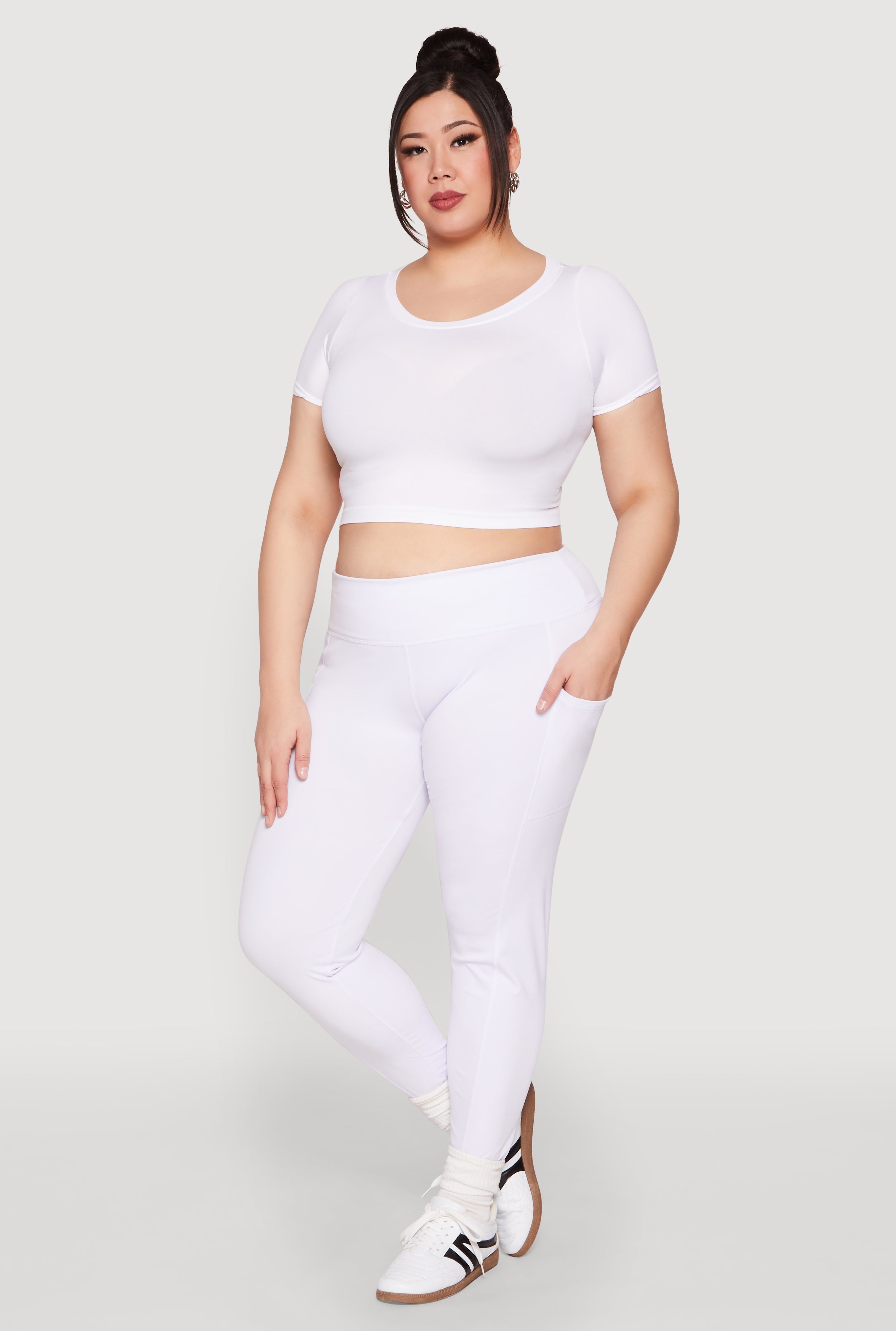 Plus Size Side Pocket Leggings