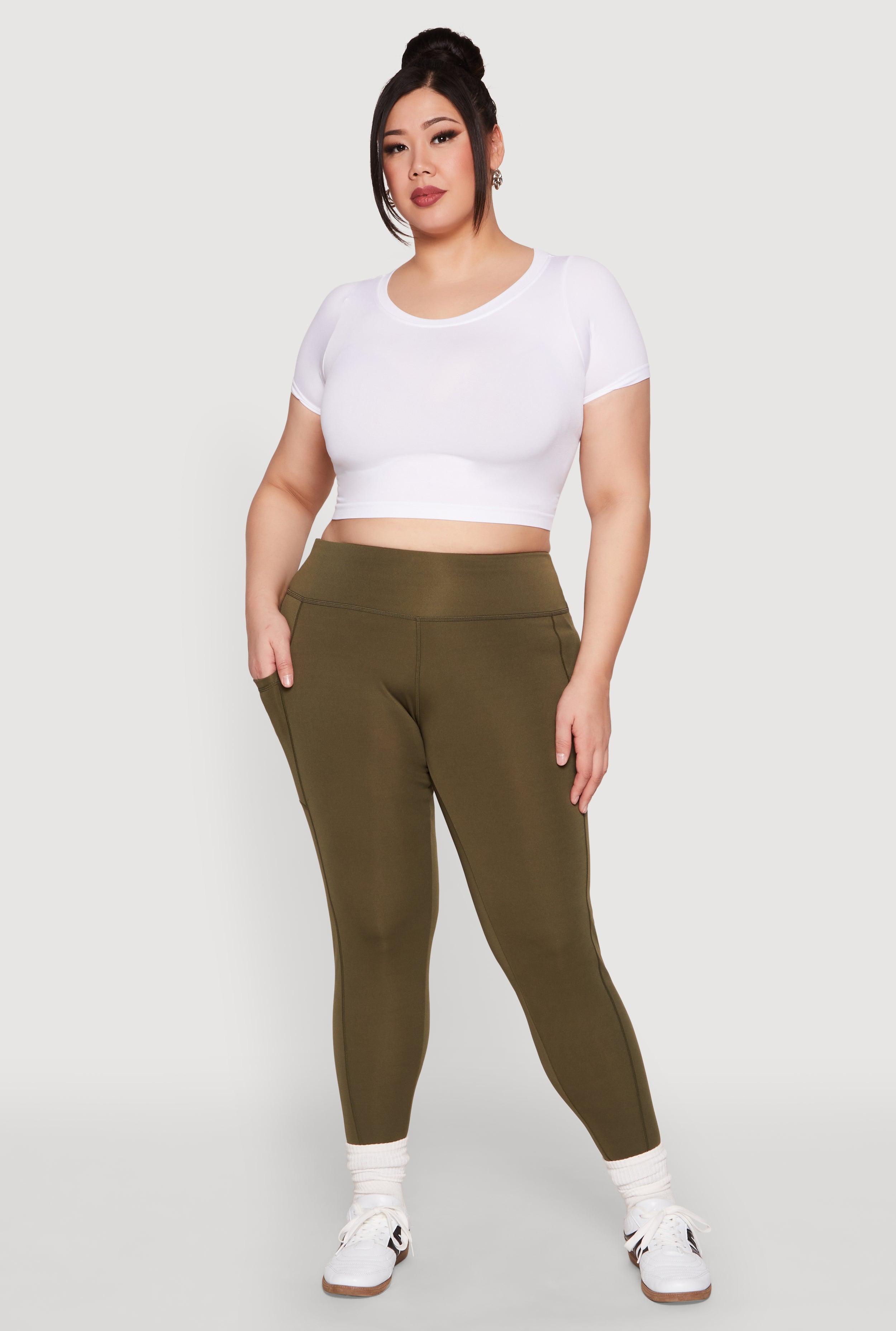 Plus Size Side Pocket Leggings