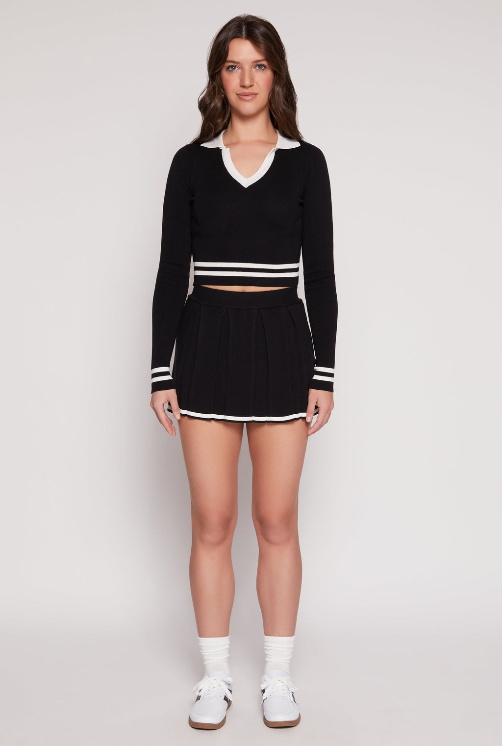 Daisy Contrast Trim Pleated Skirt