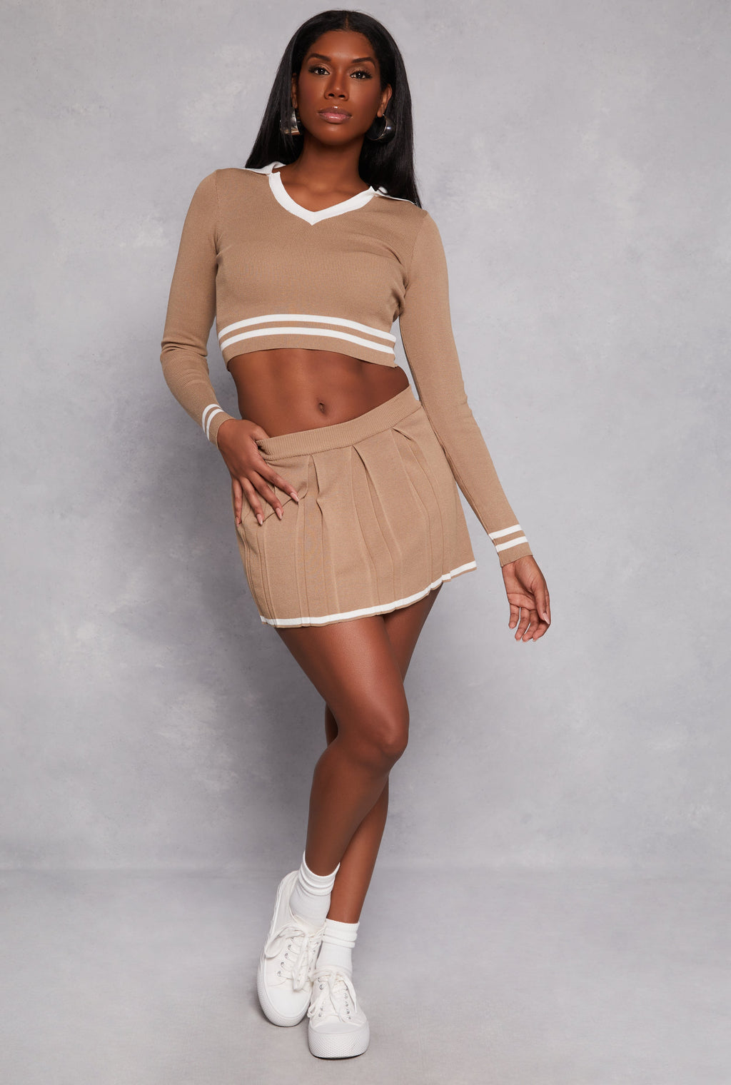 Daisy Contrast Trim Pleated Skirt